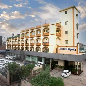 hotel-regency.hotels-varanasi.com/