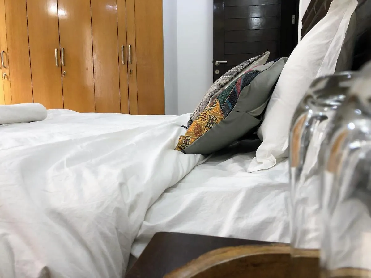 ***  Avatar Living @Safdarjung Enclave Bed & Breakfast New Delhi India